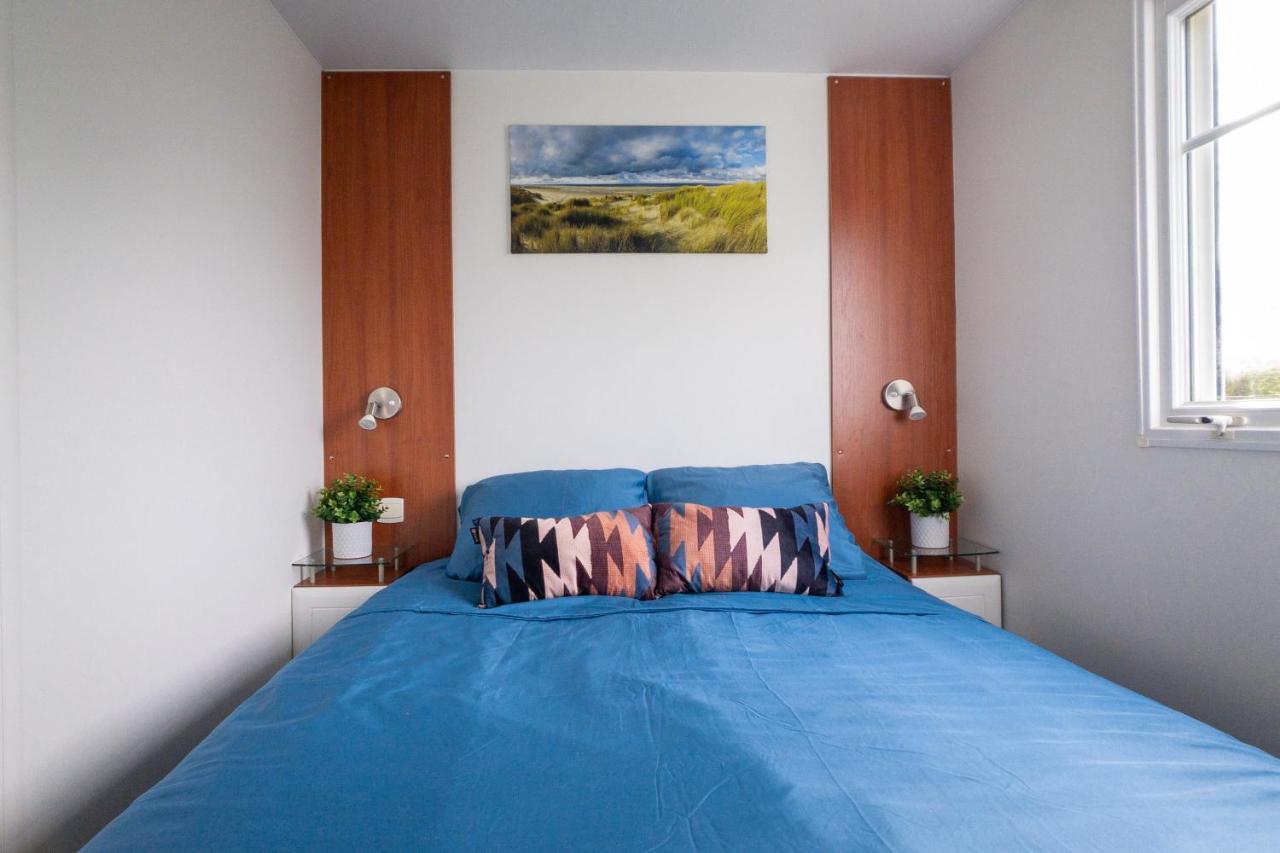 Vila Knus En Modern Ingericht Chalet Met Gratis Wifi Tzummarum Exteriér fotografie